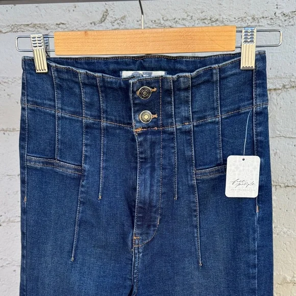 Free People We The Free Jayde Flare Jeans Tulsa Blue Dark Wash Size 27 - Picture 6 of 15